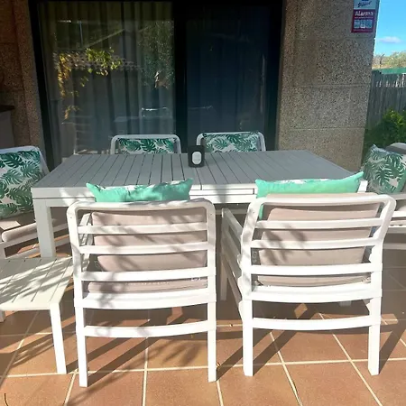Modern Artistic With Mountain Views, Garden Villa Mondariz-Balneario