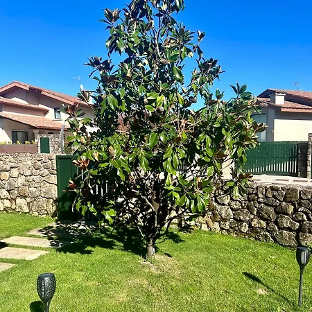 Villa Modern Artistic With Mountain Views, Garden